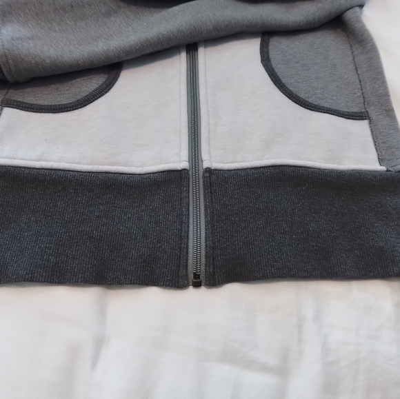 Lululemon hoodie - Picture 9 of 14